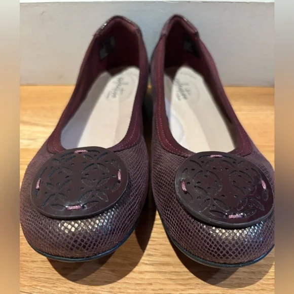 Clarks Shoes Nwt Clarks Gracelin Lola Burgundy Ballet Flats In